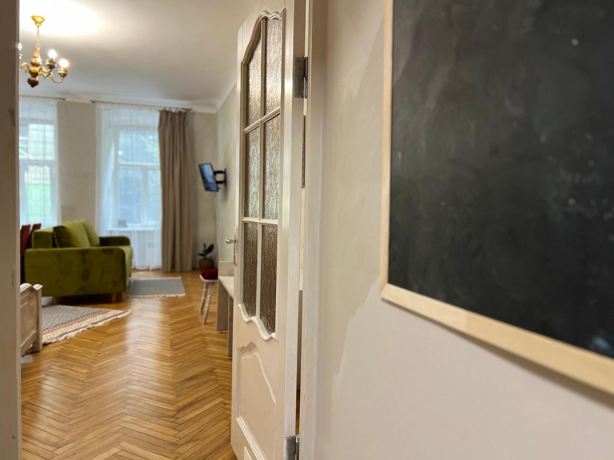 Loft-Style Apt On Virmenska Str ลวีฟ ภายนอก รูปภาพ
